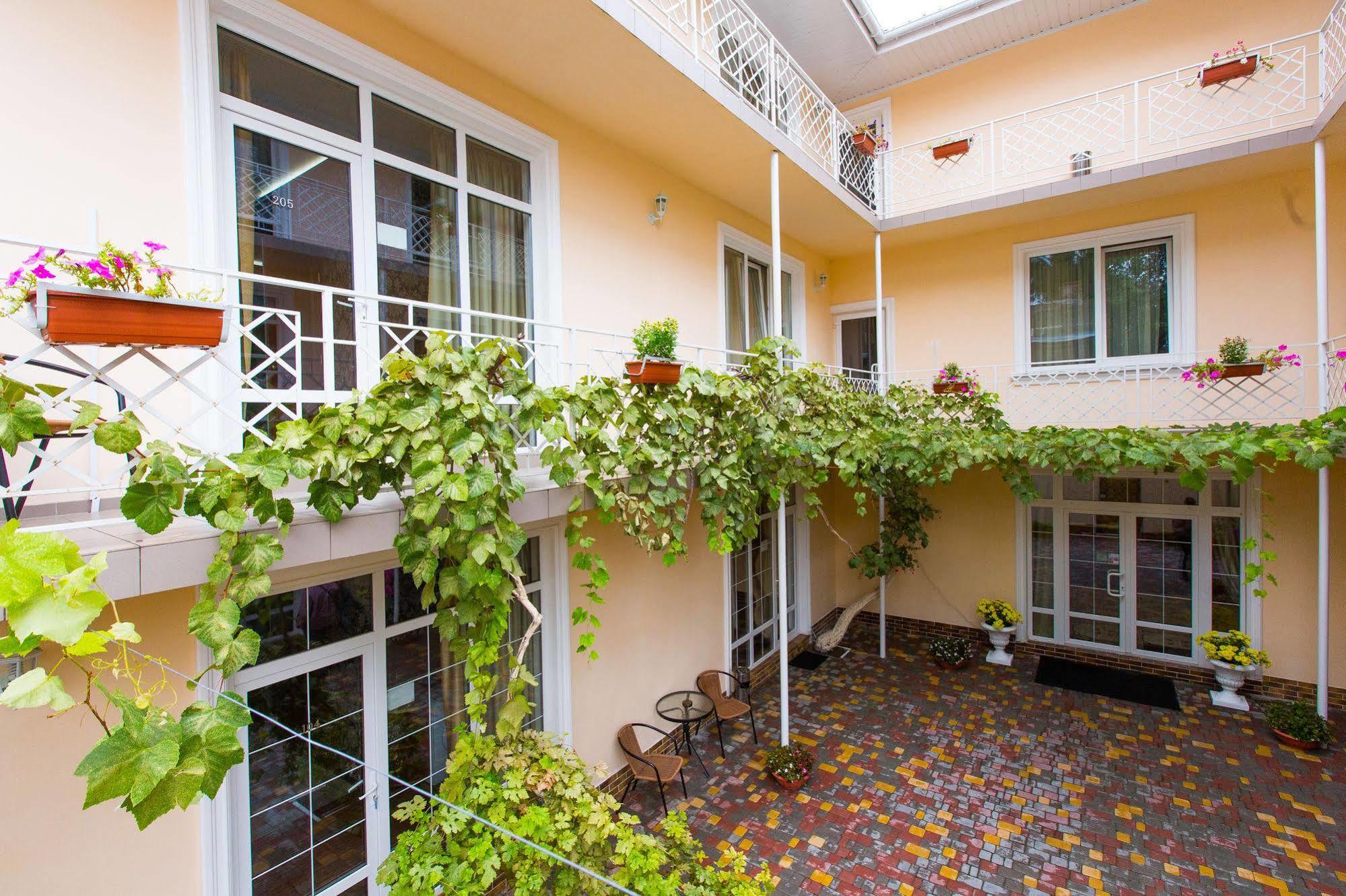 Apart Hotel Clumba Odessa Zewnętrze zdjęcie